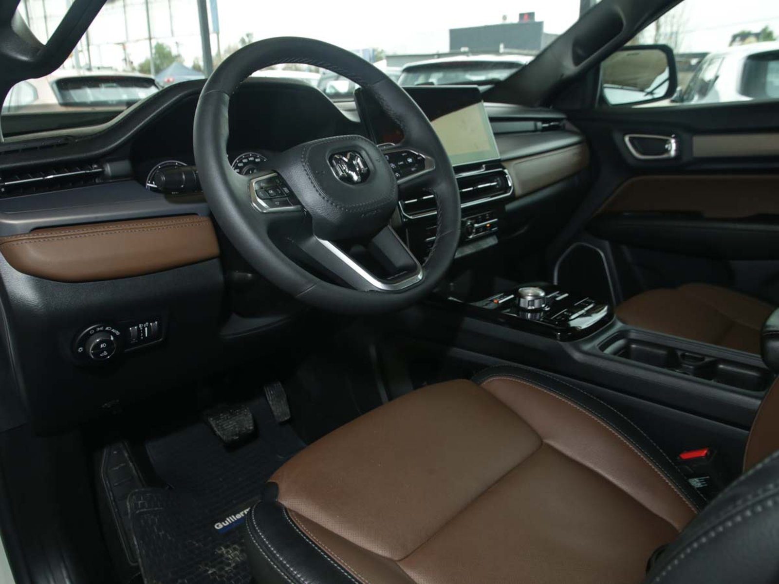 RAM RAMPAGE LARAMIE 2.2 DIESEL 200 HP 4X4 AT 2026 - Imagen 6 de 8