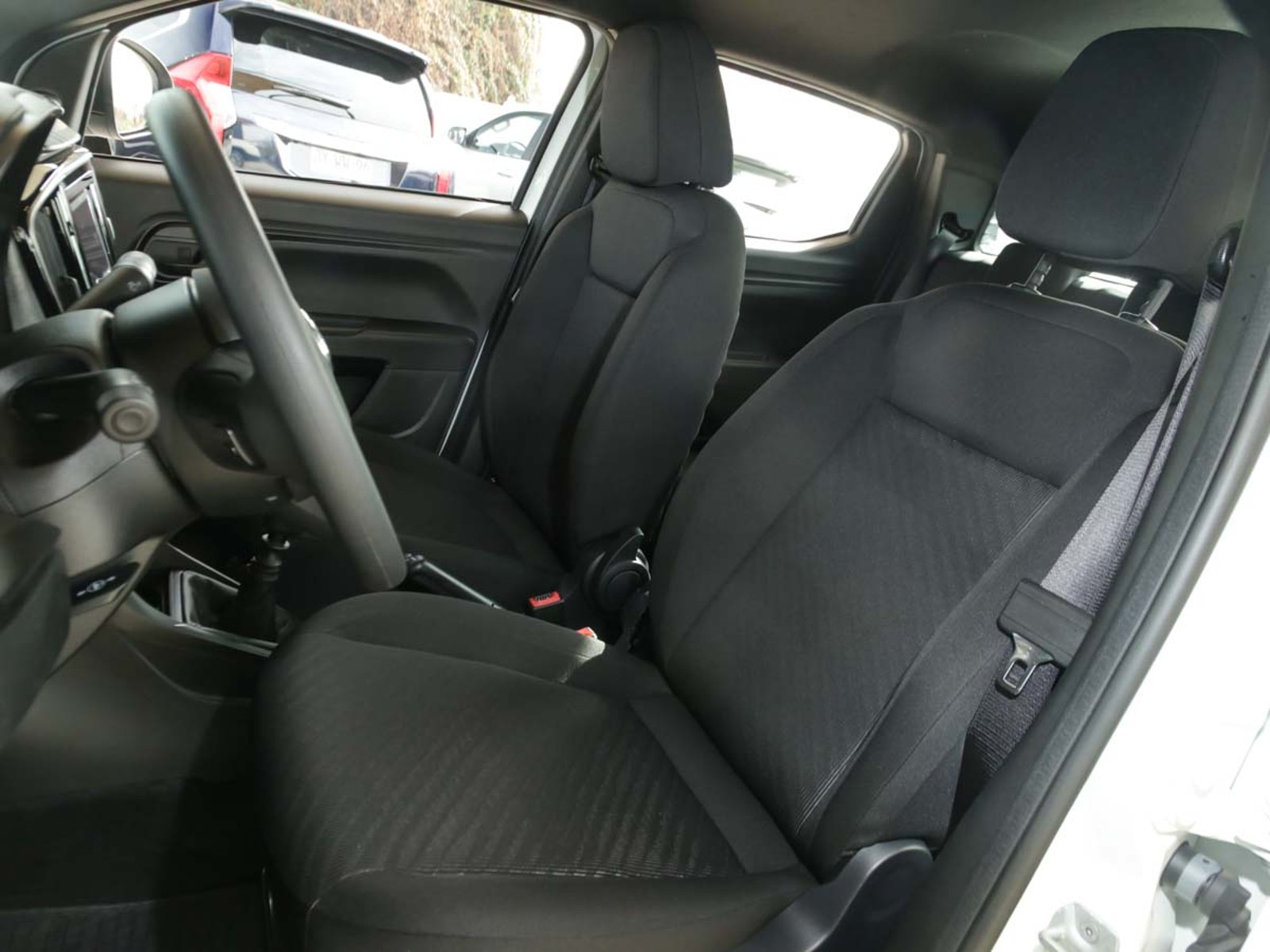 RAM 700 SLT CREW CAB 1.3 MT 2026 - Imagen 11 de 14