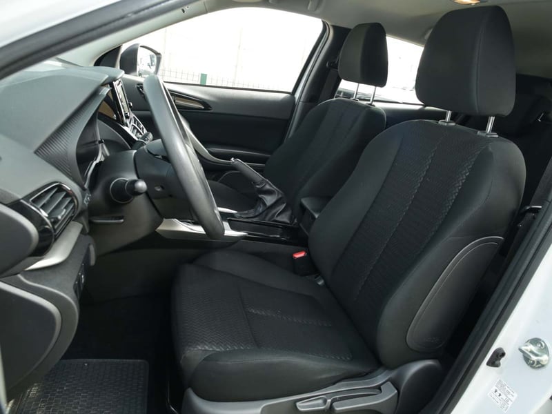 Mitsubishi ECLIPSE CROSS RX 1.5 4X2 AT 2023 - Imagen 7 de 9