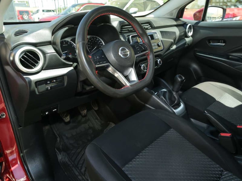 Nissan VERSA MT 1.6 2021 - Imagen 6 de 8