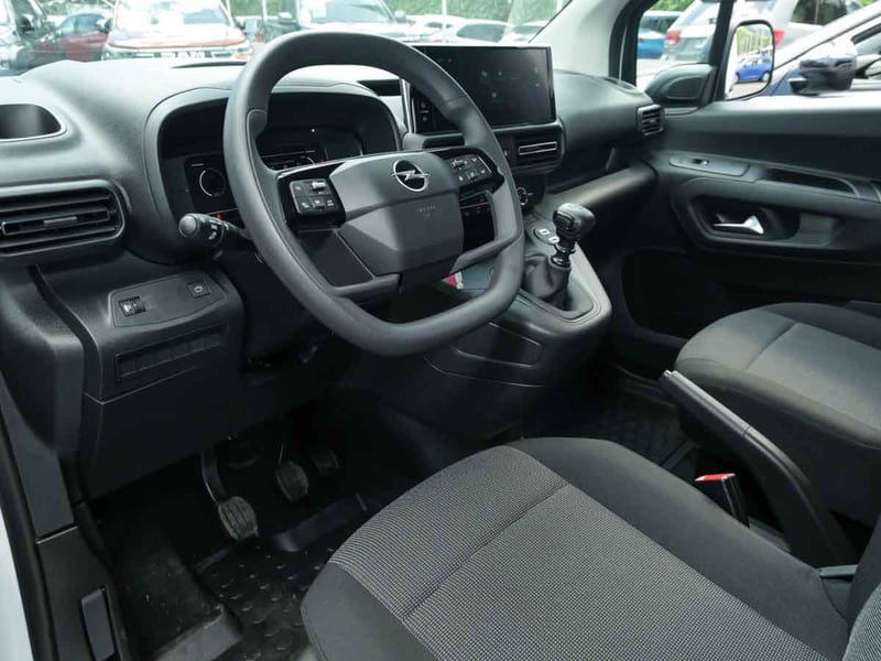 Opel COMBO LITE DIESEL 100 HP MT 2026 - Imagen 6 de 8