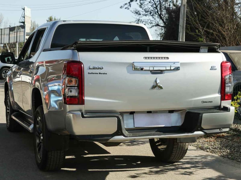 Mitsubishi L-200 DAKAR CRS AT 2.5 D/C 4X4 TD 2022 - Imagen 3 de 8