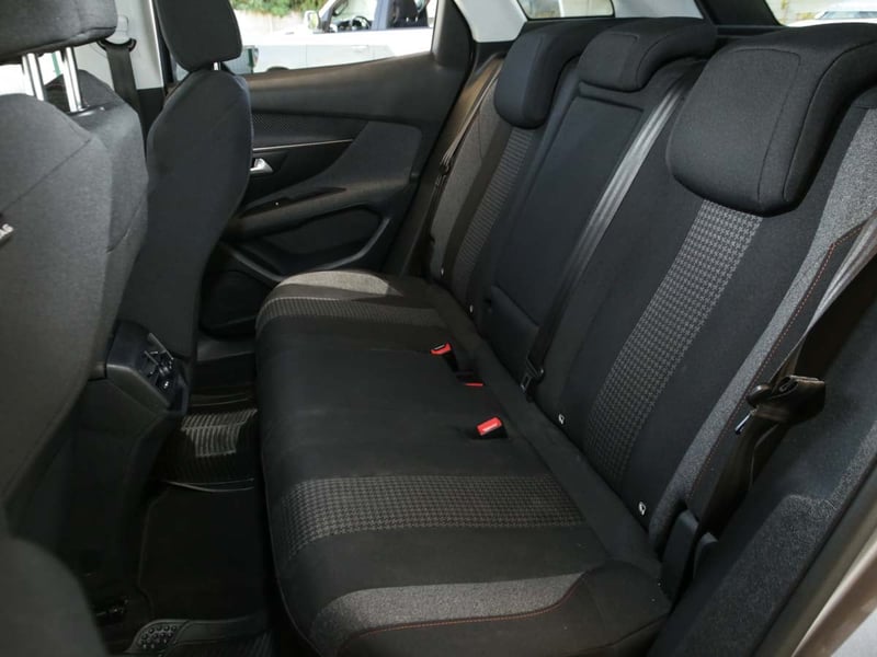 Peugeot 3008 ALLURE BLUEHDI 130 EAT8 2019 - Imagen 11 de 20