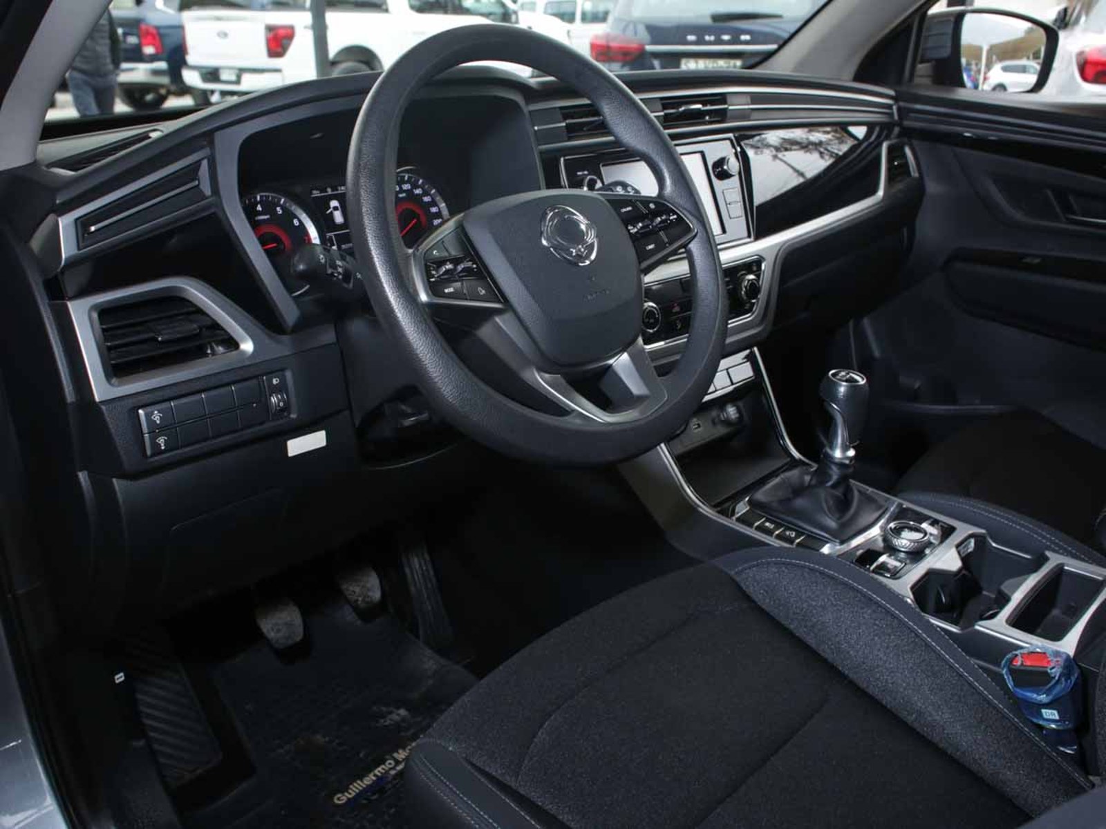 SsangYong NEW KORANDO LX 1.5T 6MT 2WD 2024 - Imagen 6 de 8