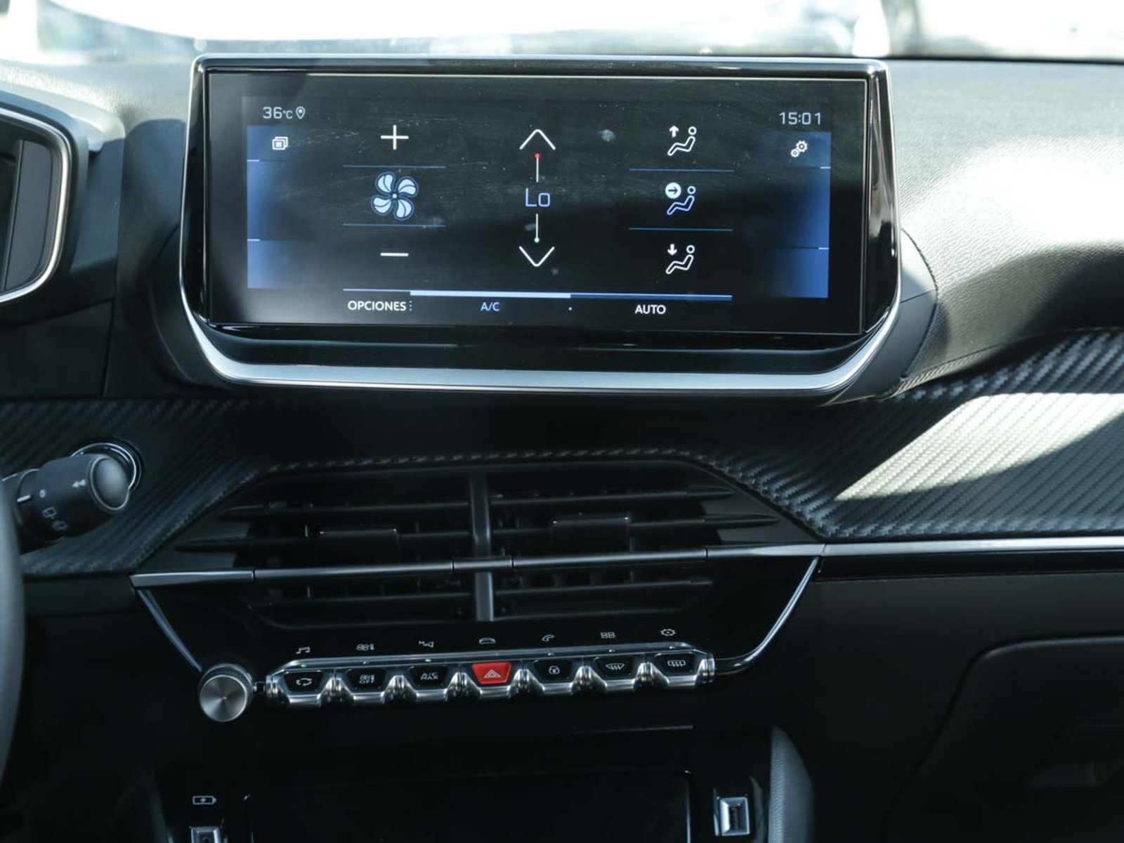 PEUGEOT 2008 ALLURE PACK PURETECH 130 EAT8 2023 - Imagen 13 de 13