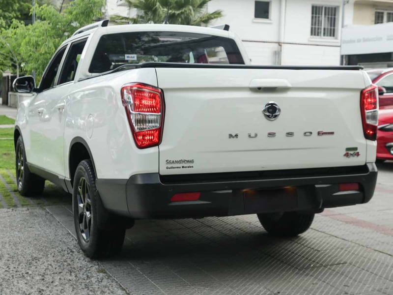 SsangYong GRAND MUSSO LIMITED PLUS 2.2TD 6AT 4WD 2023 - Imagen 3 de 8