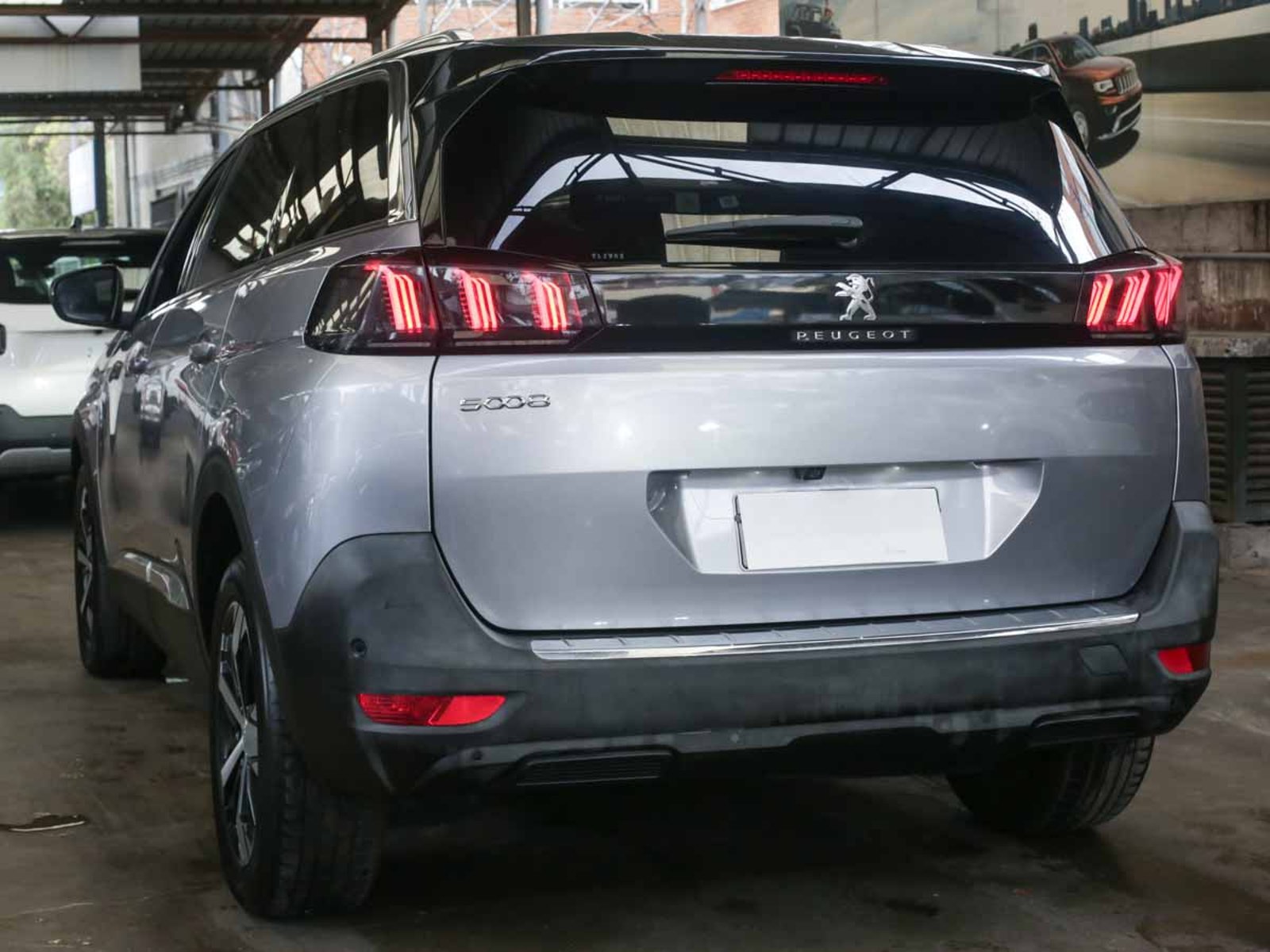 Peugeot 5008 ALLURE PACK BLUEHDI 130 EAT8 2024 - Imagen 3 de 8
