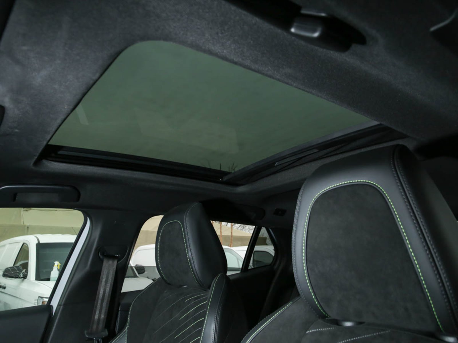 PEUGEOT 2008 MCA GT BLUEHDI 130 EAT8 2024 - Imagen 14 de 14
