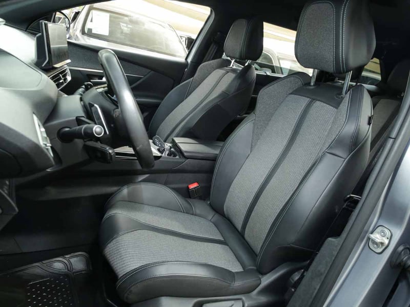 Peugeot 5008 ALLURE PACK BLUEHDI 130 EAT8 2024 - Imagen 7 de 9