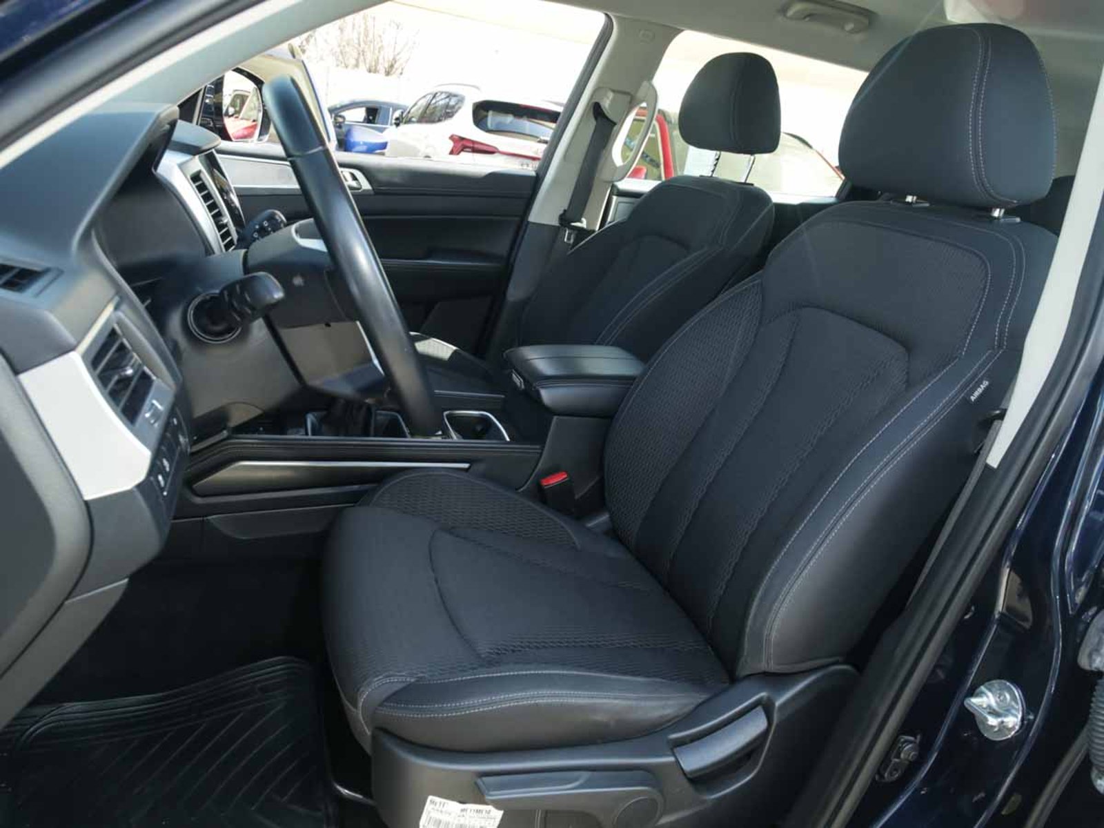 SsangYong NEW REXTON LX 2.0 T 6MT 2WD 6AB 2023 - Imagen 14 de 16