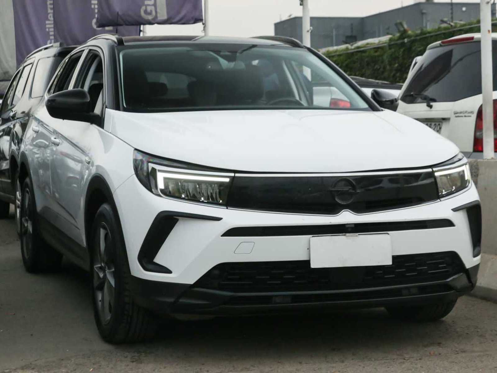 Opel GRANDLAND TD 1.5 AUT 2024 - Foto 2 de 8
