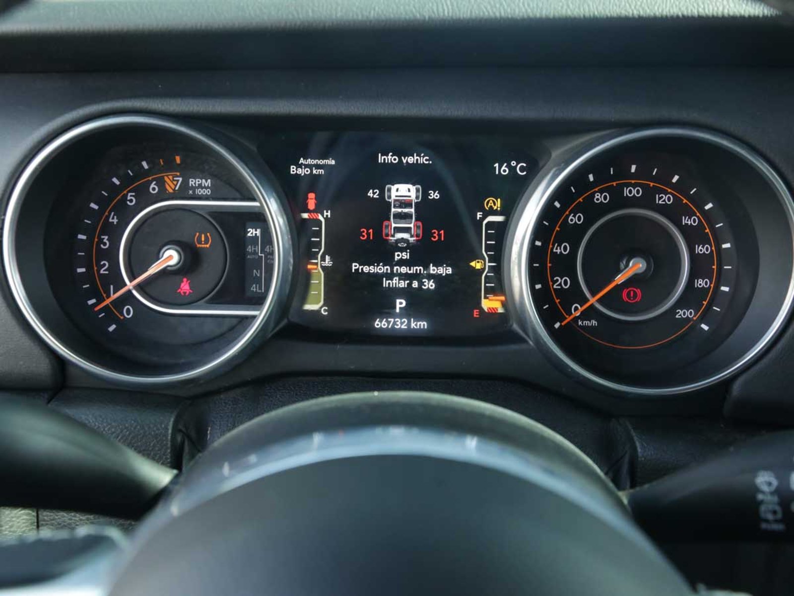 Jeep WRANGLER SAHARA U. 4X4 3.6 AUT 2019 - Imagen 13 de 16