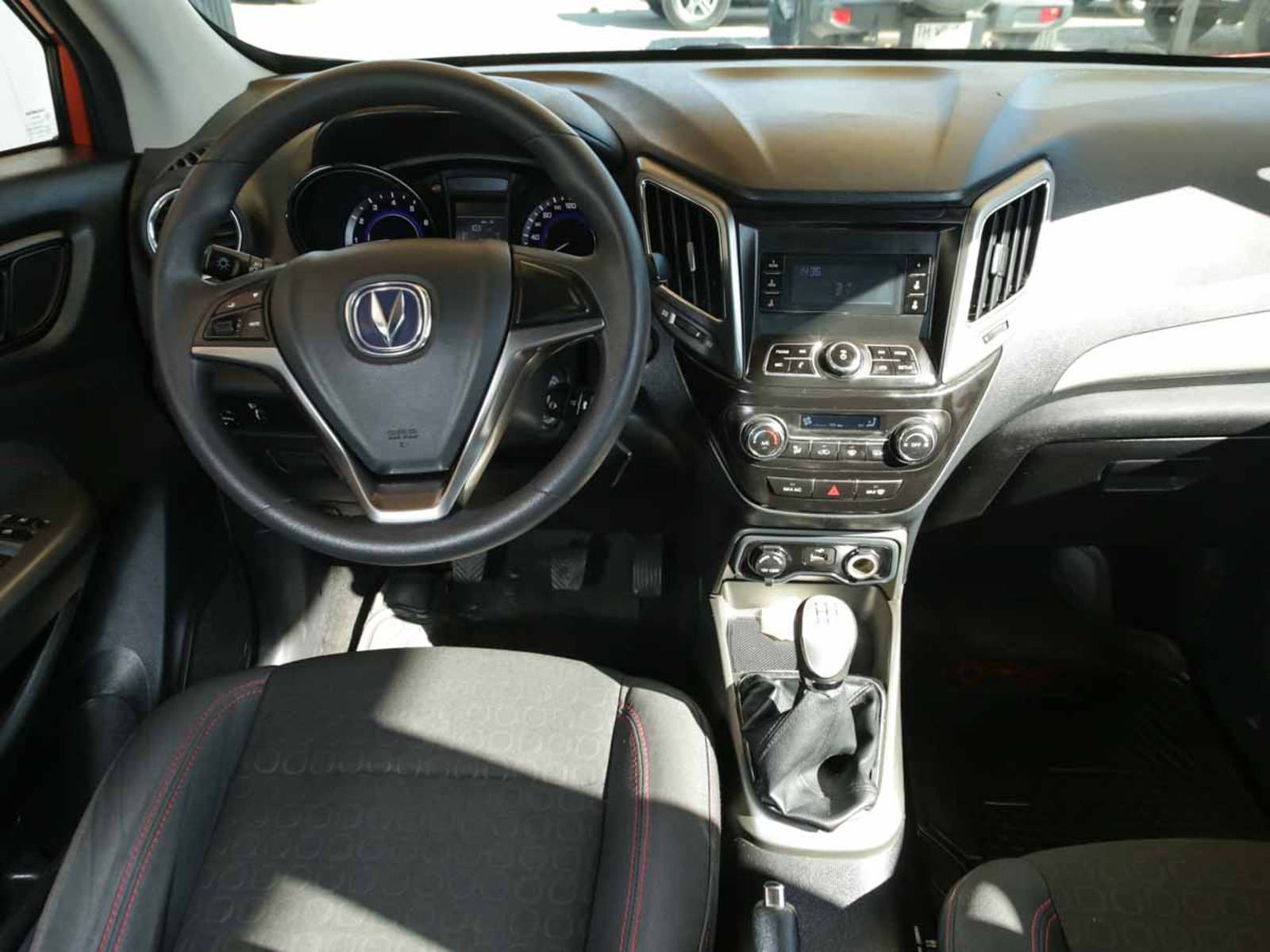 CHANGAN CS15 HB 1.5 2022 - Imagen 12 de 13