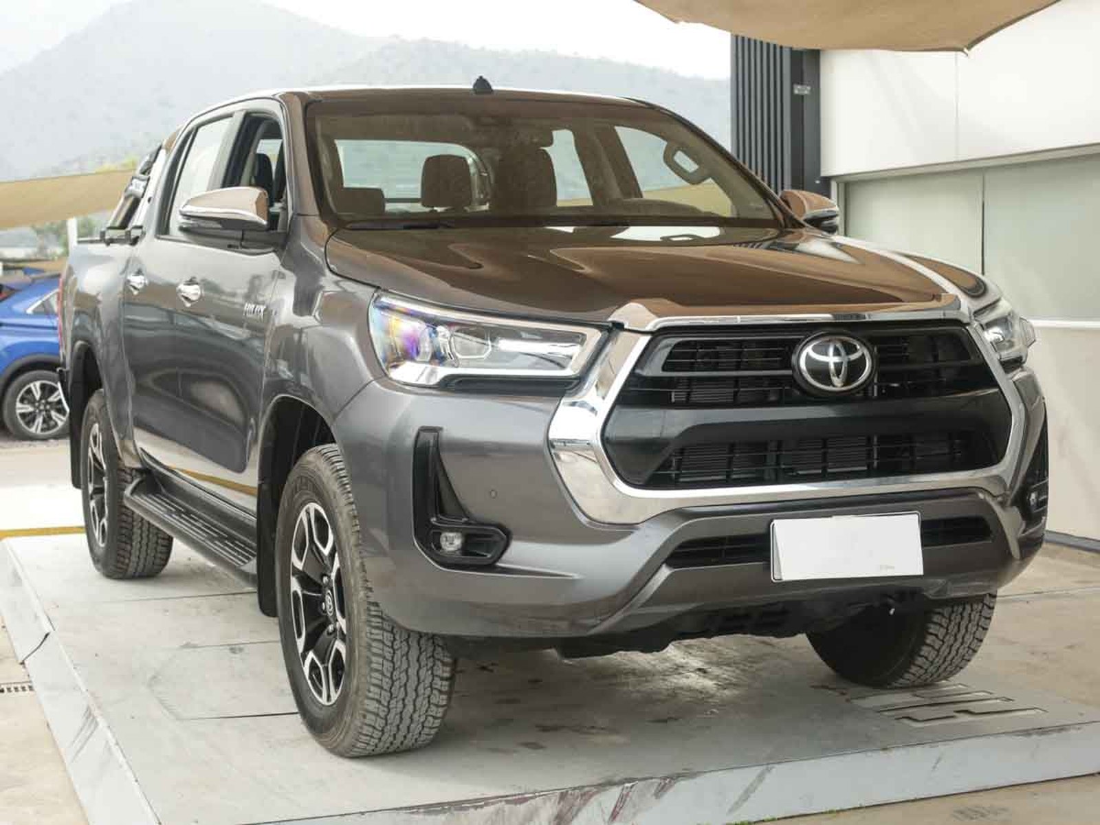 Toyota NEW HILUX 4X4 2.8 2026 - Foto 2 de 8