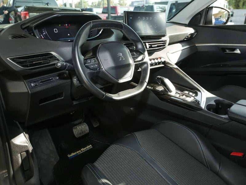 Peugeot 3008 BLUE HDI HP 1.5 AUT 2023 - Imagen 8 de 13