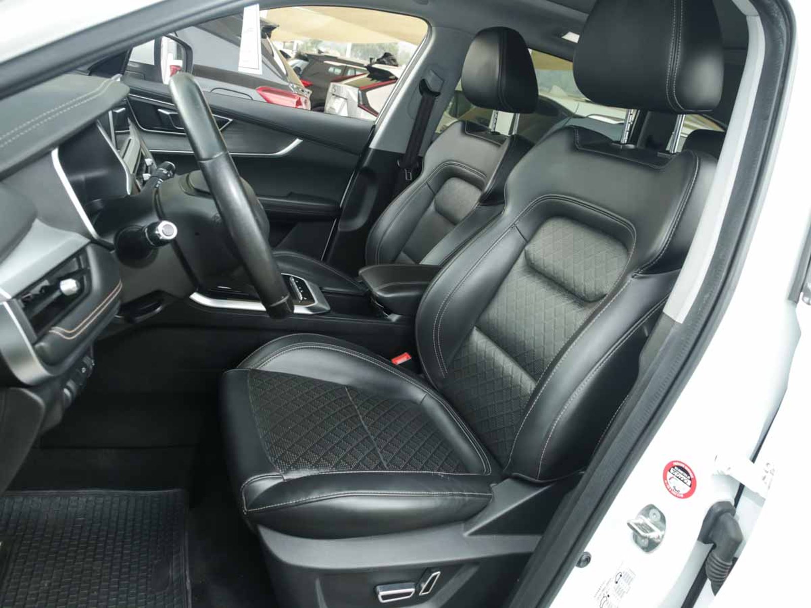 Chery TIGGO 8 GLX 1.5 AUT 2021 - Imagen 6 de 8