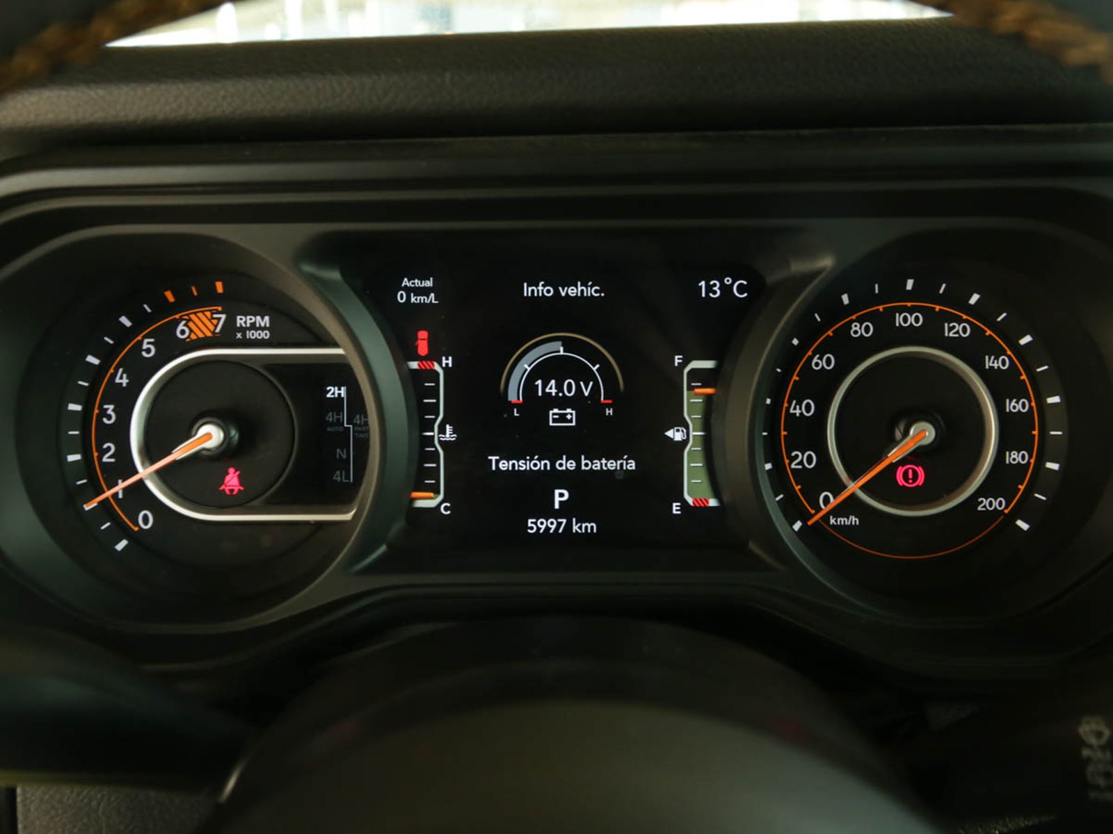 JEEP WRANGLER SPORT 4X4 2.0 AUT 2023 - Foto 5 de 8