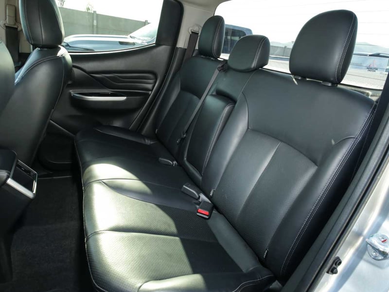 Mitsubishi L-200 DAKAR CRS AT 2.5 D/C 4X4 TD 2022 - Imagen 8 de 8