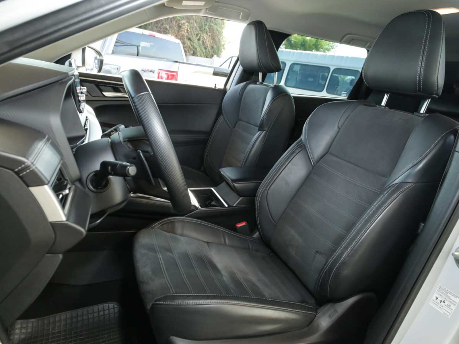 Mitsubishi NEW OUTLANDER GLS 2023 - Imagen 7 de 8