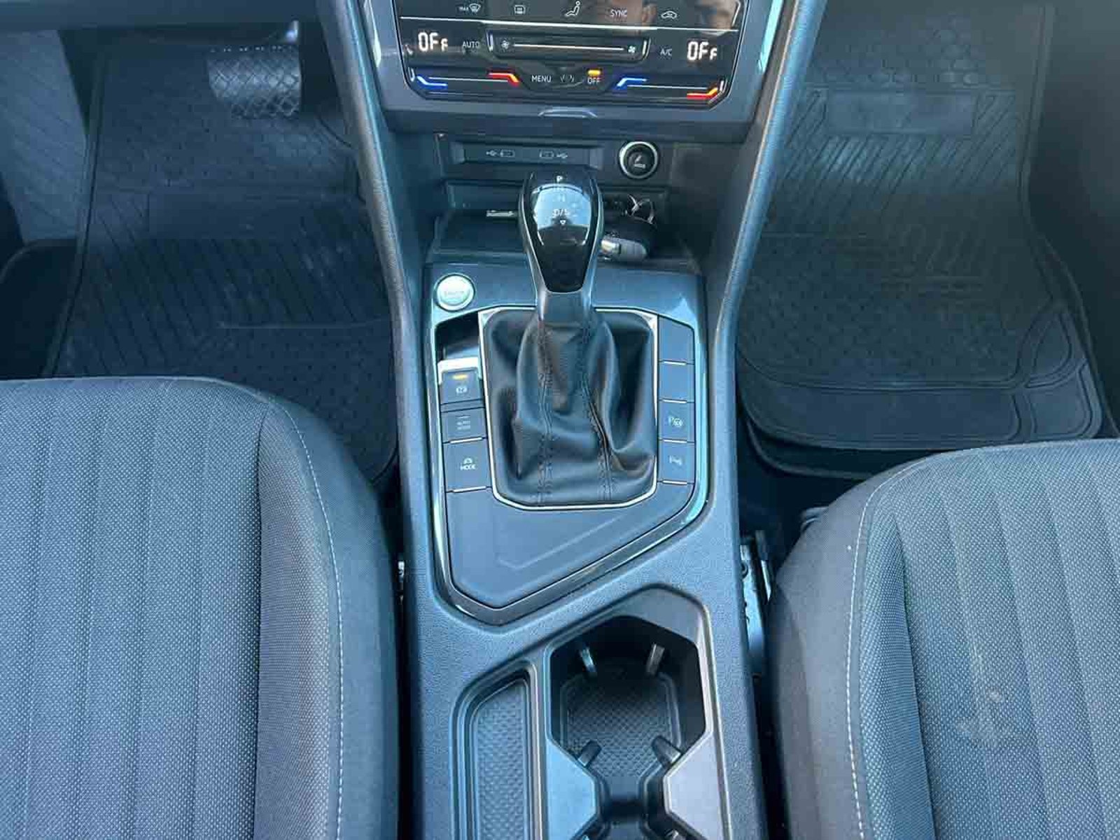 VOLKSWAGEN TIGUAN COMFORTLINE AUT 2025 - Imagen 9 de 16