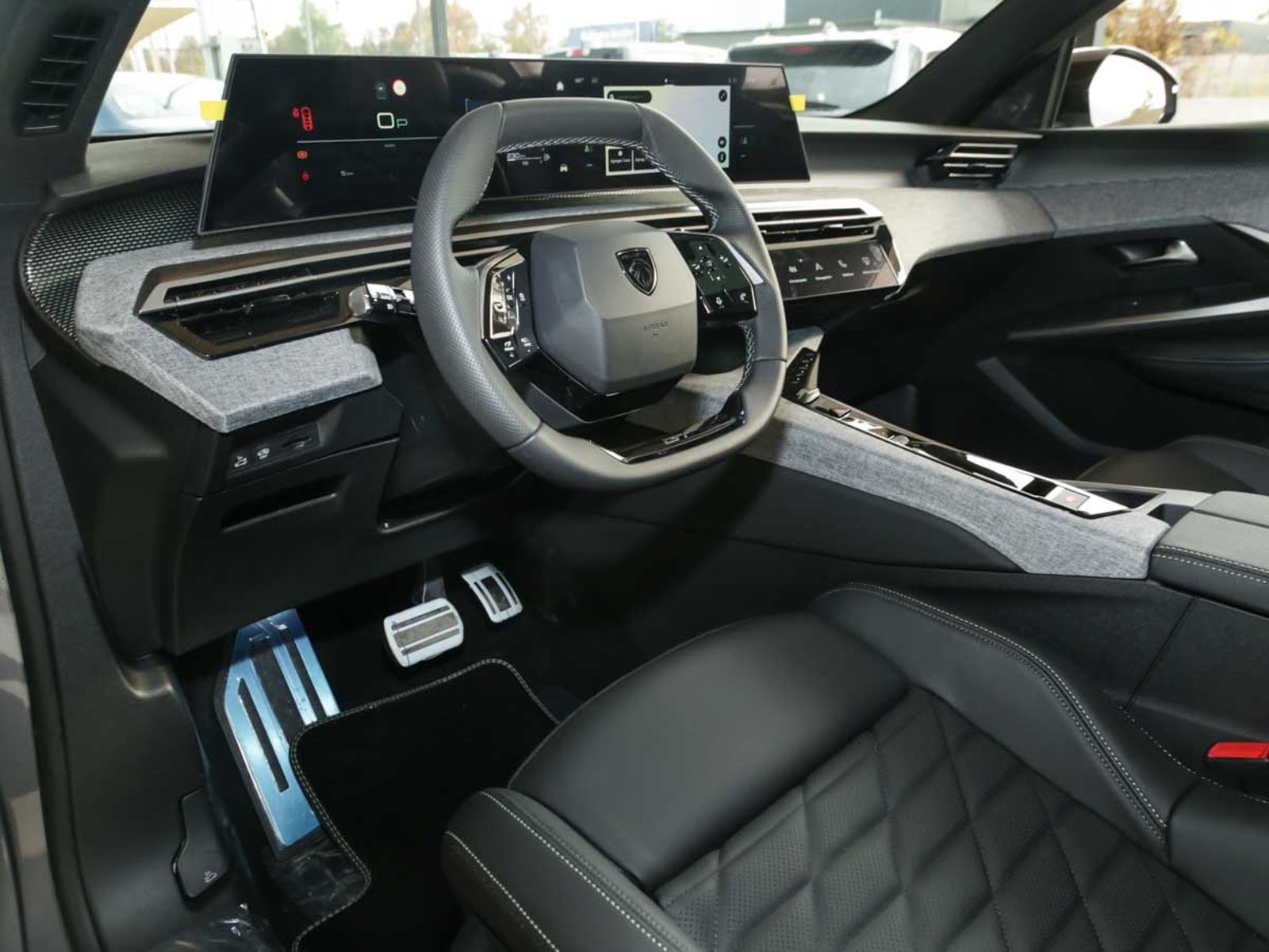 PEUGEOT NEW 5008 GT HYBRID 136HP AT 2026 - Imagen 8 de 15