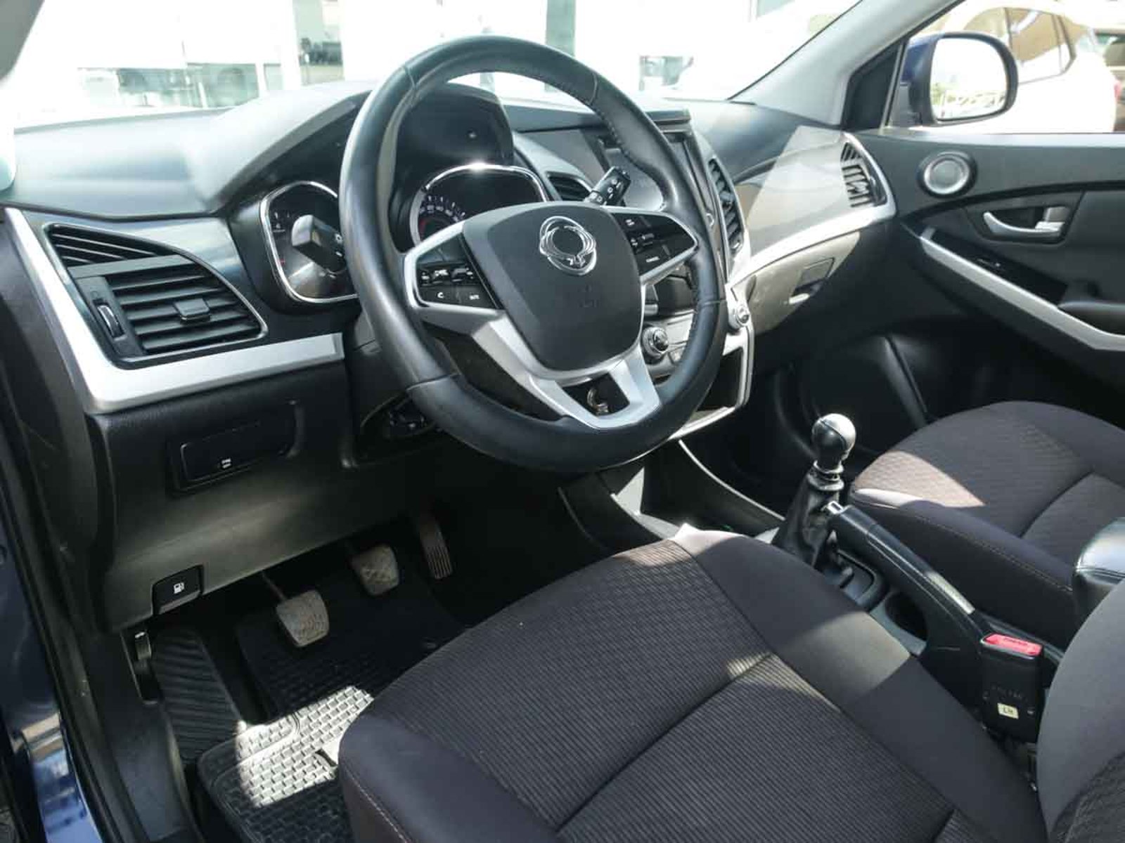 SsangYong KORANDO 2.0 2019 - Imagen 6 de 8