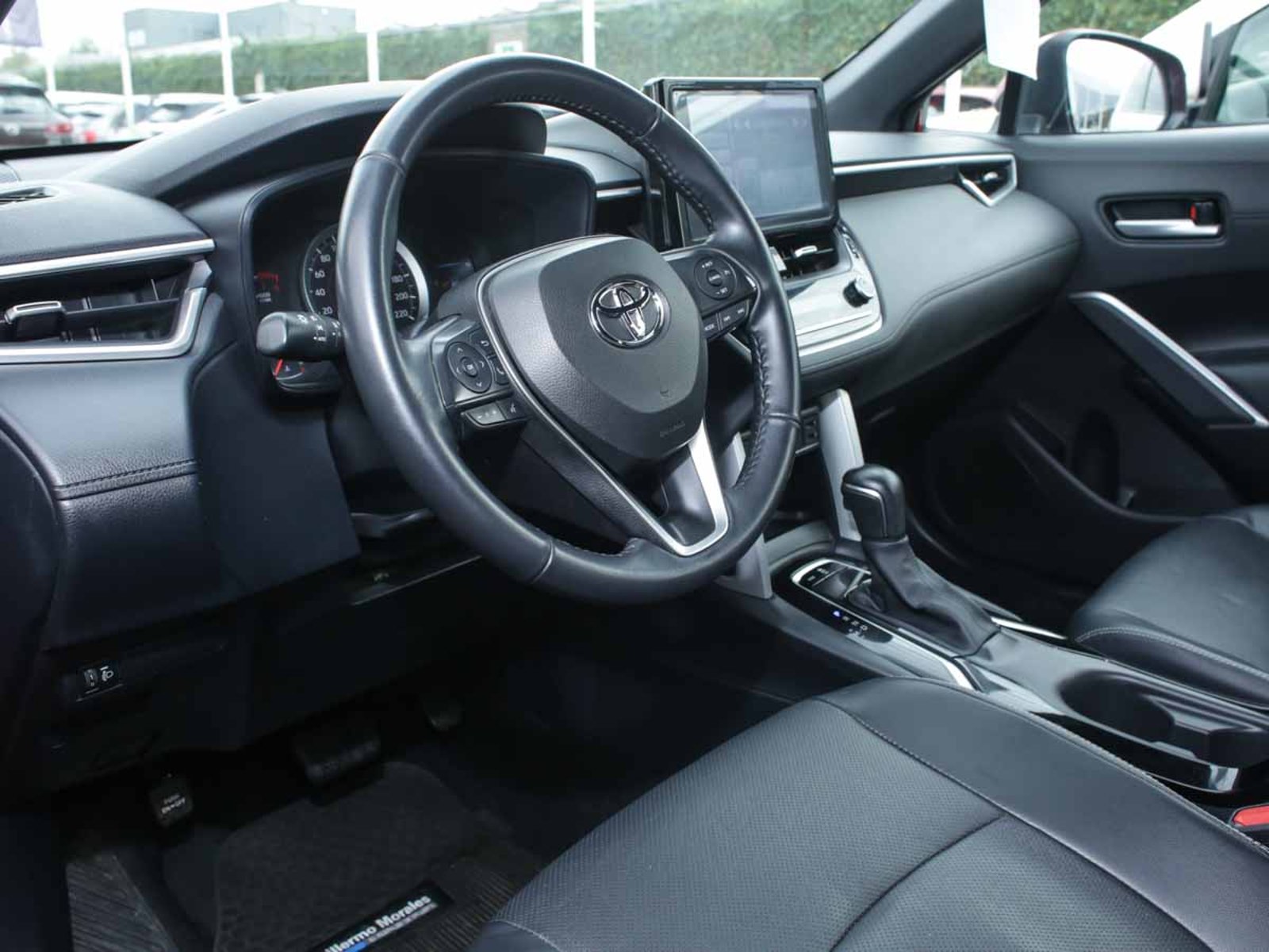 Toyota COROLLA CROSS CVT 2.0 AUT 2023 - Imagen 6 de 8