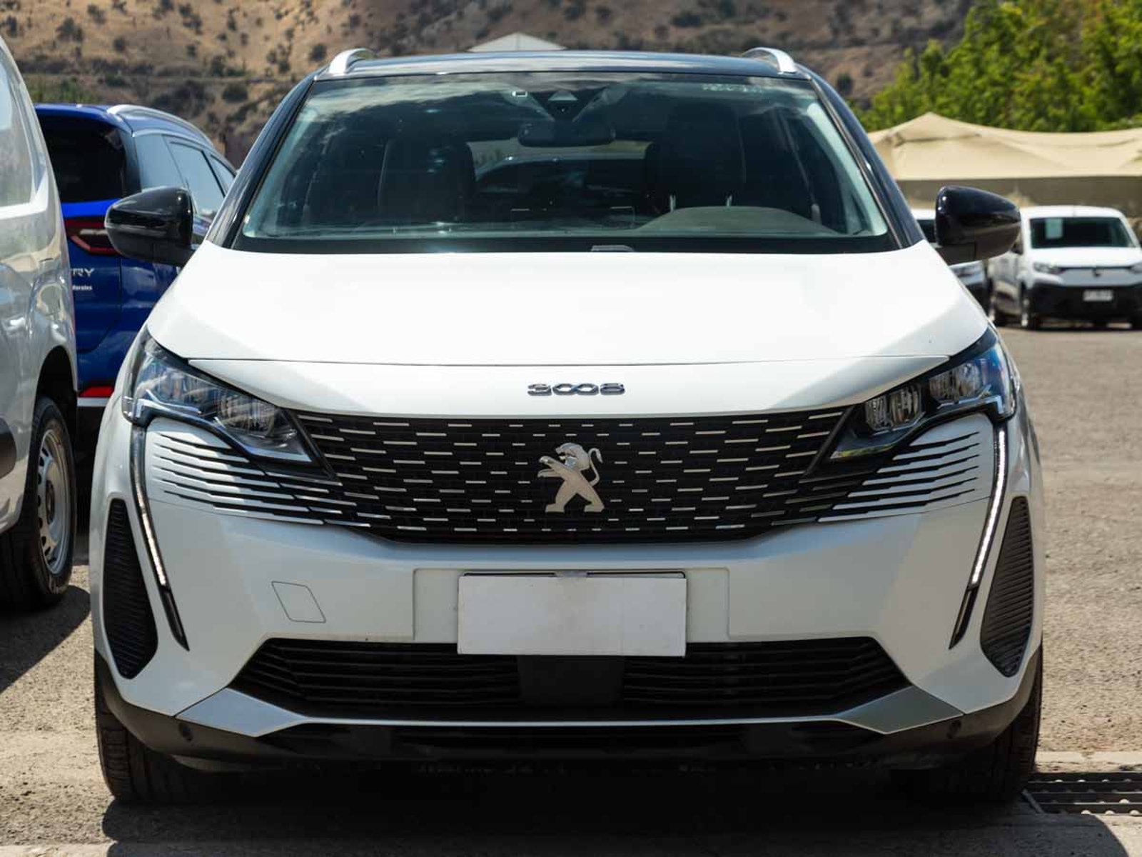 Peugeot 3008 ALLURE PACK BLUEHDI 130 EAT8 2024 - Foto 2 de 13