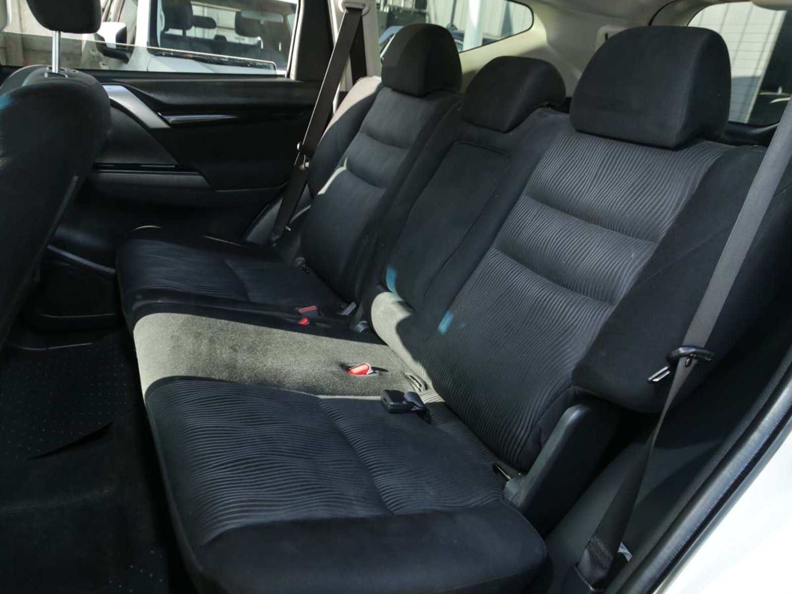 MITSUBISHI MONTERO SPORT 3.0 2WD AT 2018 - Imagen 11 de 14