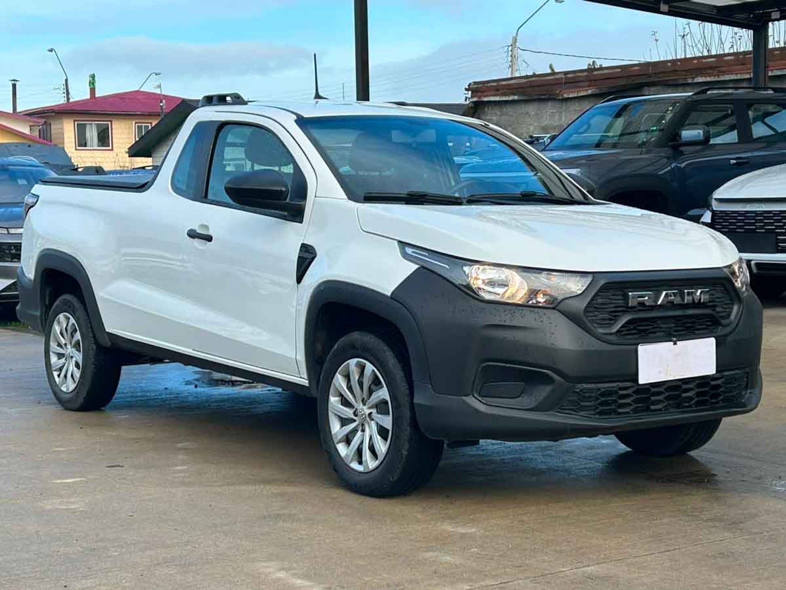 RAM 700 SLT SINGLE CAB 1.3 MT 2025 - Foto 2 de 8