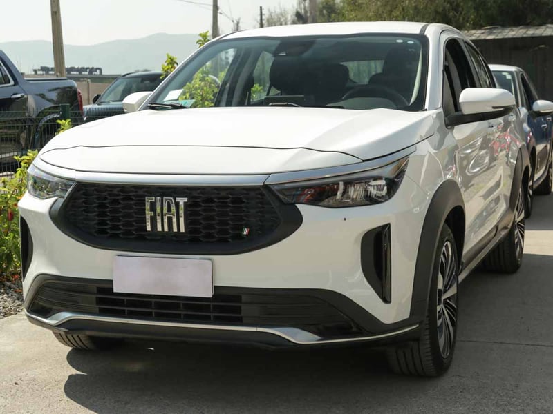 Fiat FASTBACK DRIVE TURBO AT 2024