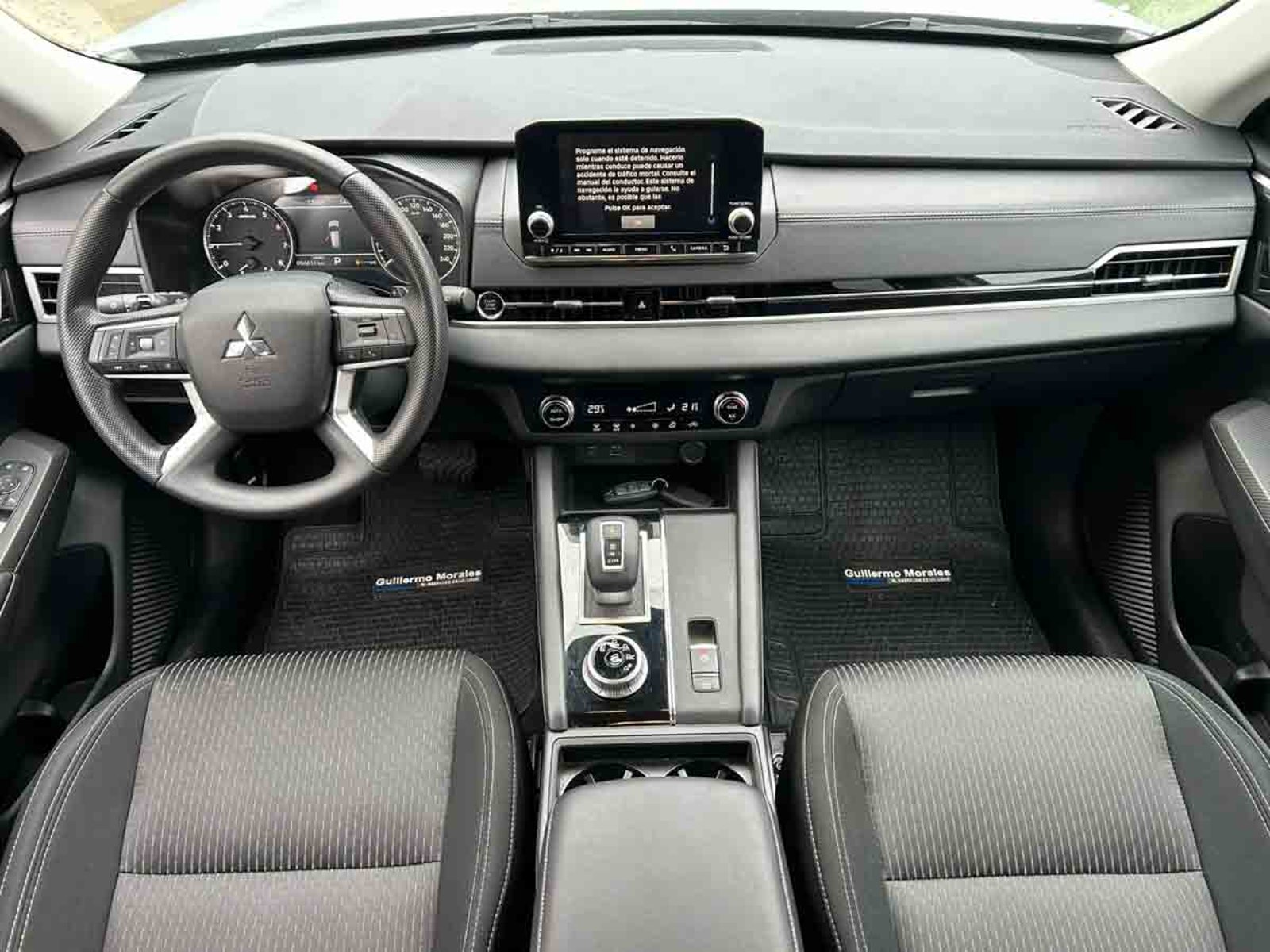 MITSUBISHI NEW OUTLANDER 4X2 AT GL 2026 - Imagen 12 de 16