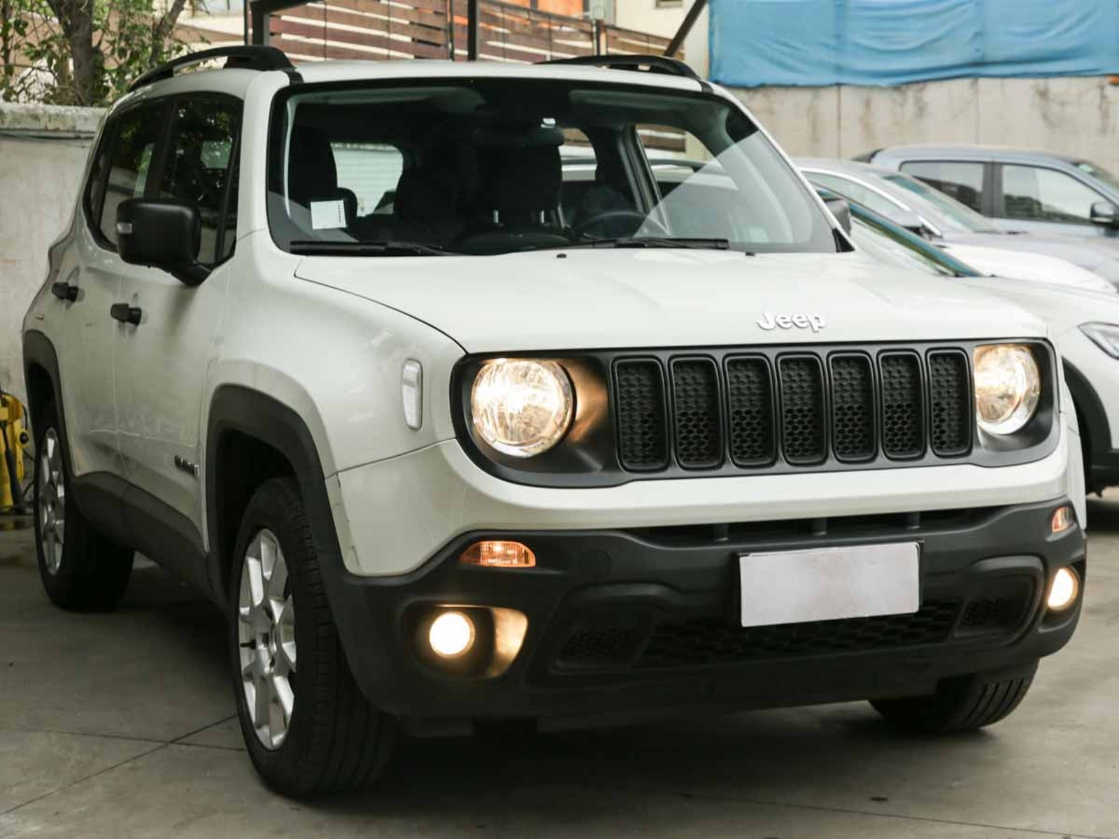 Jeep RENEGADE SPORT 1.8 2022 - Foto 2 de 8