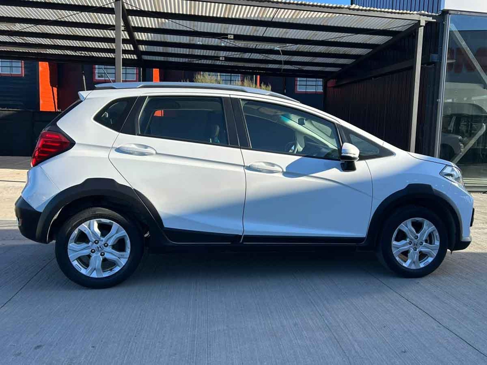 HONDA WR V LX 1.5 2024 - Imagen 15 de 16