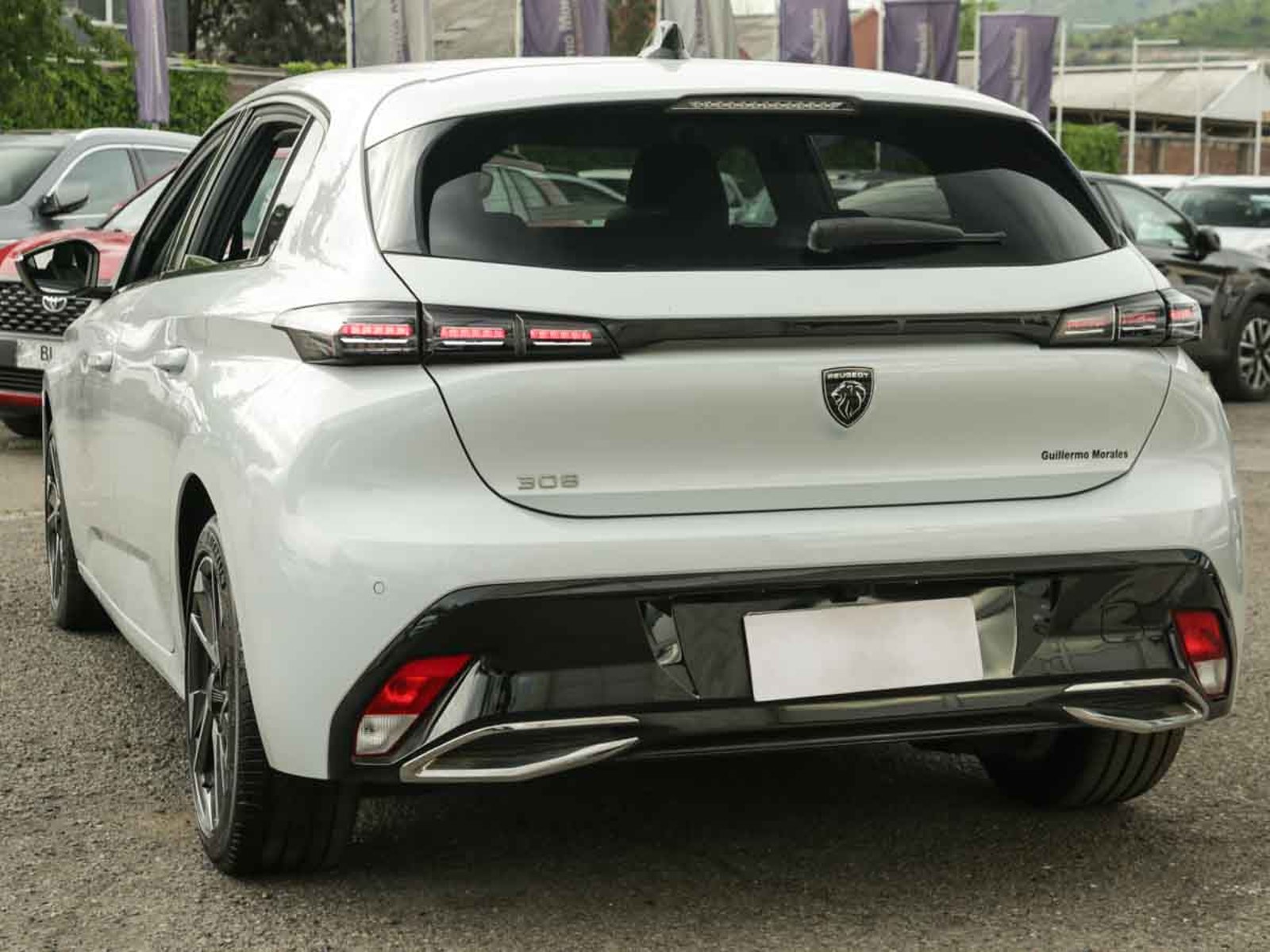 Peugeot 308 Allure Puretech 130 EAT8 2026 - Foto 3 de 8