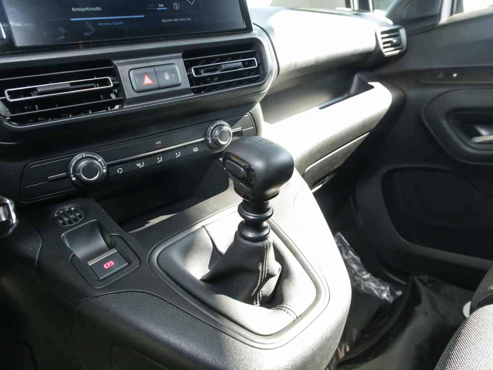 PEUGEOT PARTNER L1 1.5 2026 - Imagen 9 de 13