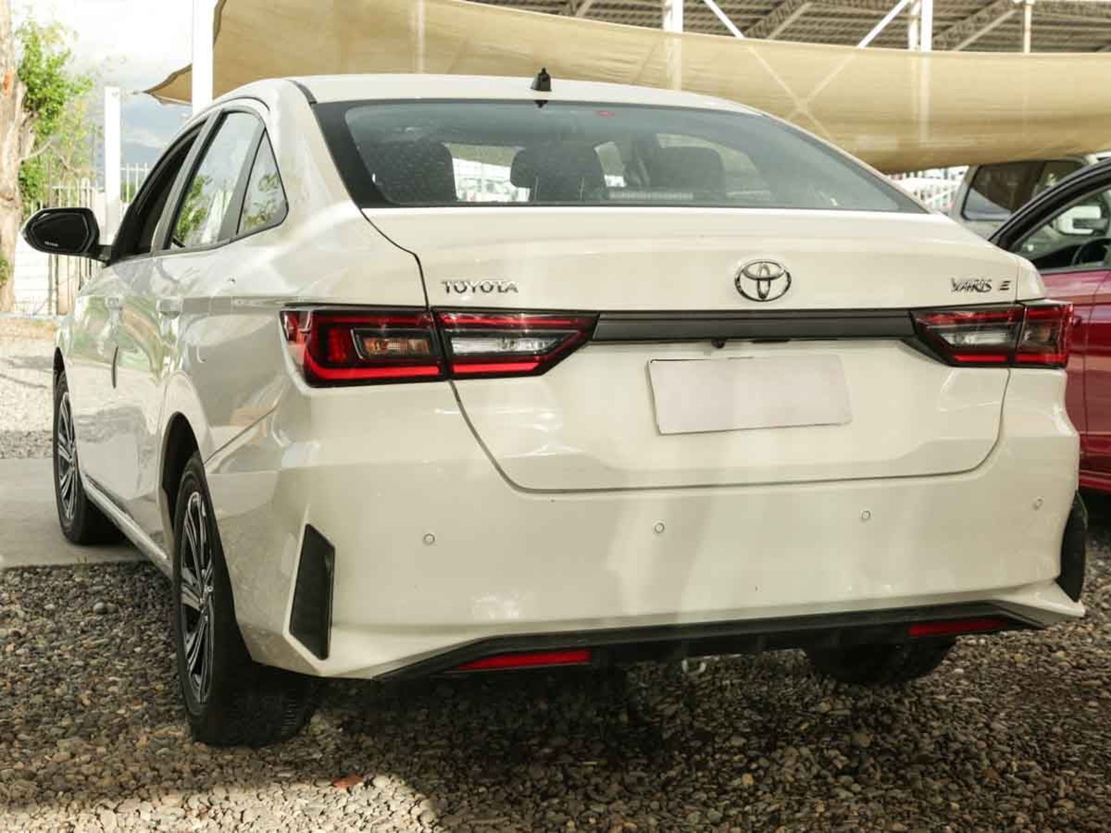 Toyota YARIS 1.5 GLI 2024 - Foto 3 de 8