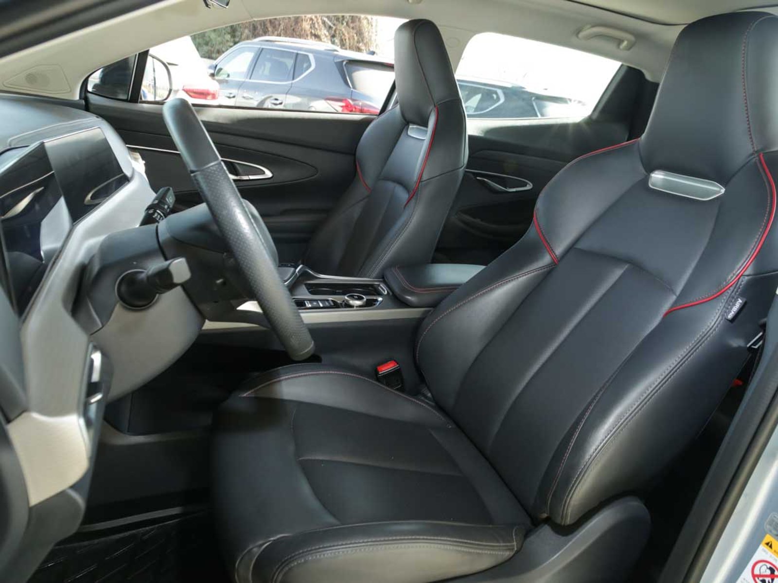 Changan UNI T TURBO 1.5 AUT 2024 - Imagen 7 de 8