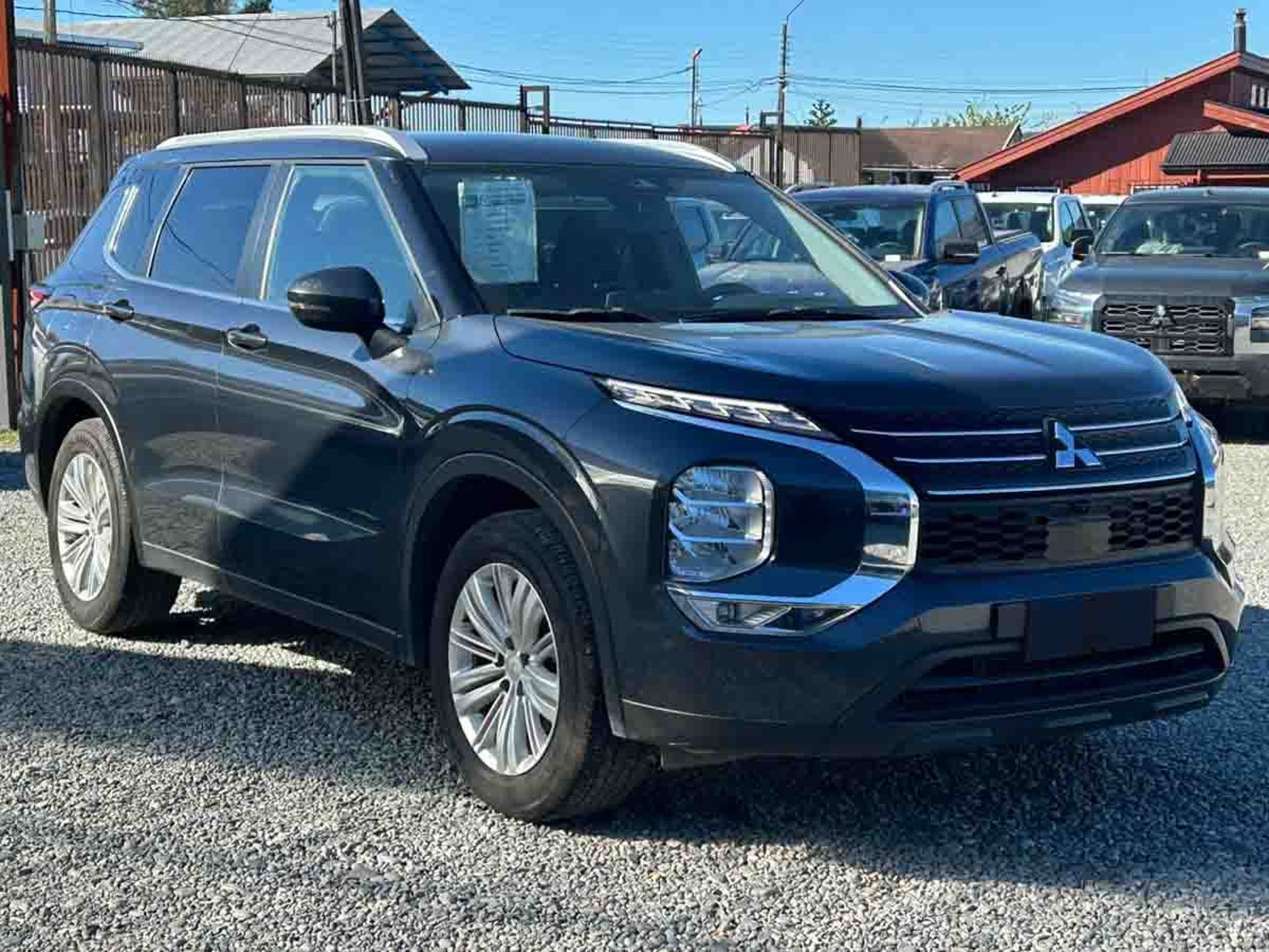 Mitsubishi NEW OUTLANDER 4X2 AT GL 2025 - Foto 2 de 8