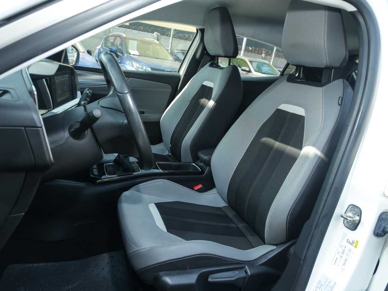 Opel MOKKA 4X2 1.2 2023 - Imagen 7 de 8