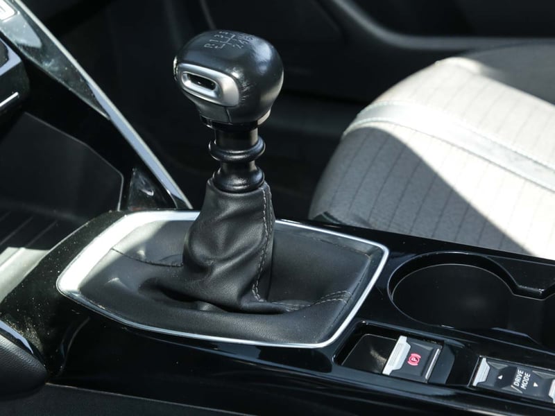 Peugeot 208 PURETECH 100 HB 1.2 2022 - Imagen 9 de 13