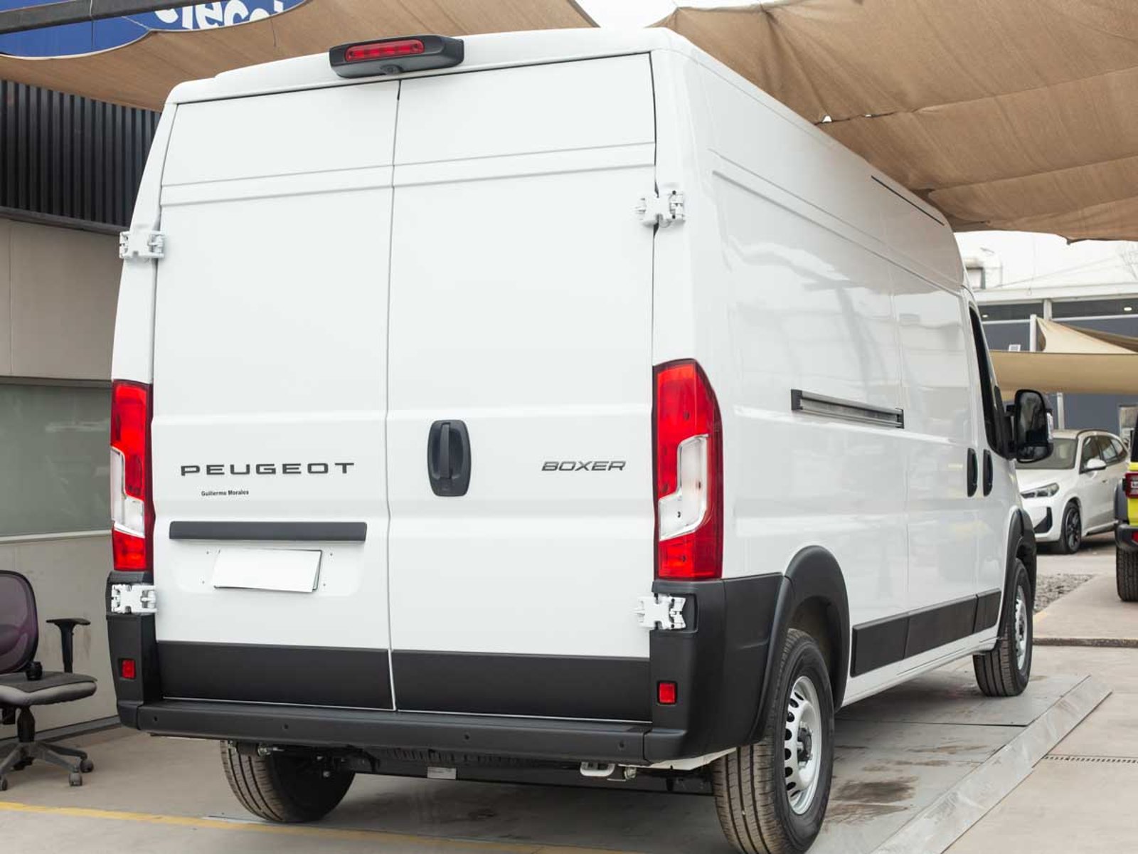 Peugeot BOXER MCA FURGÓN  L3H2 DIESEL 140HP MT 2026 - Foto 4 de 7