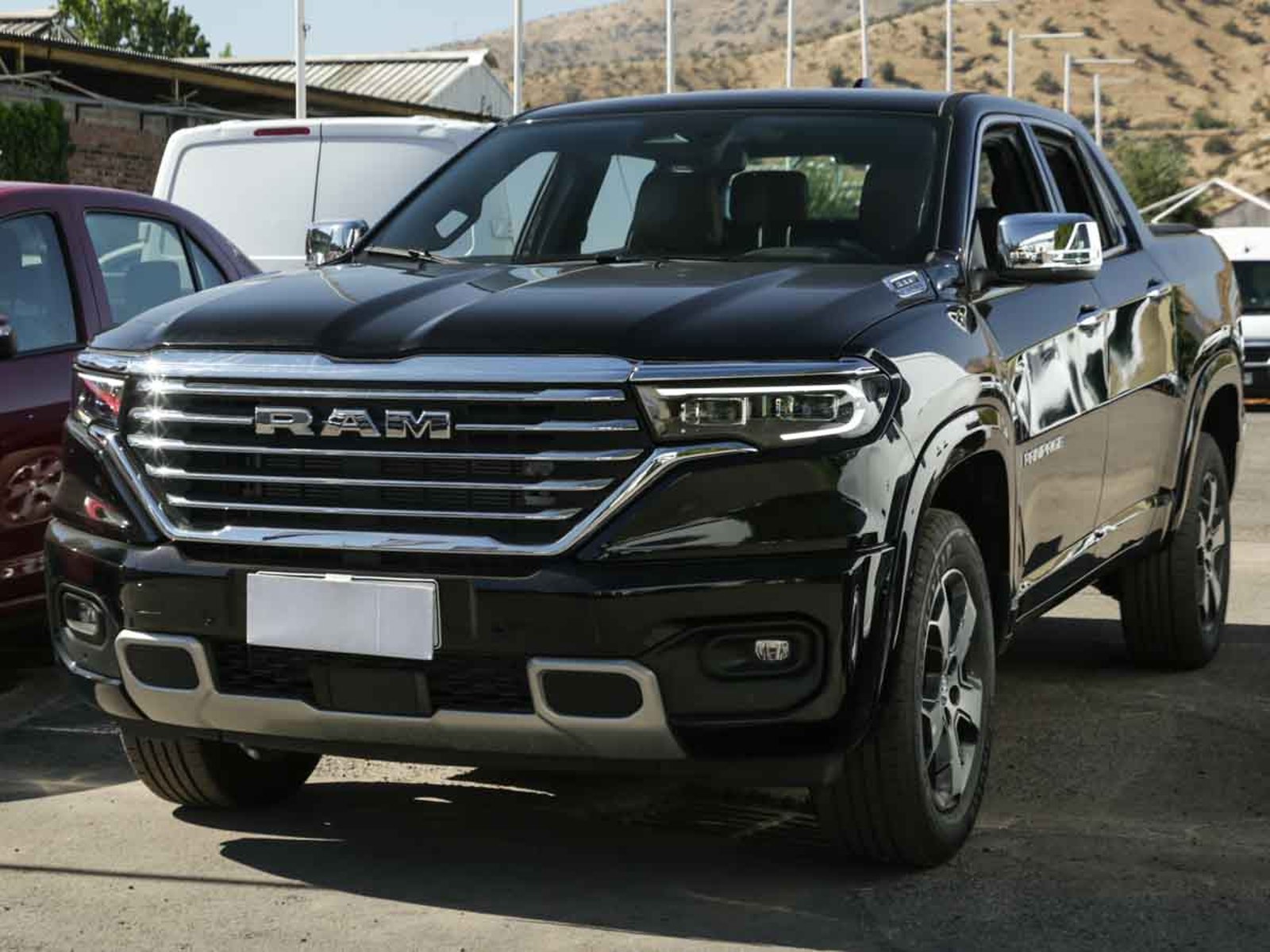 RAM RAMPAGE LARAMIE 2.2 DIESEL 200 HP 4X4 AT 2026 - Imagen 15 de 20