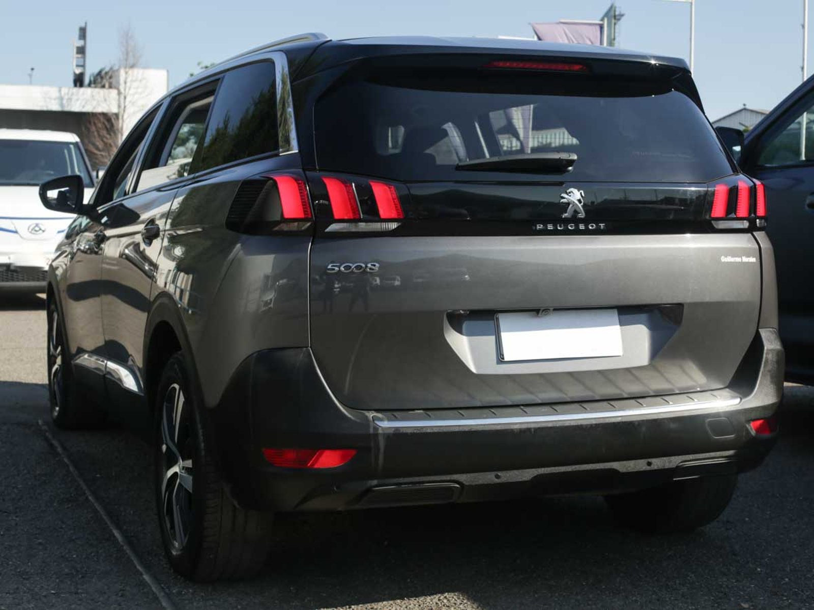 Peugeot 5008 ALLURE 1.6 AUT 2020 - Foto 3 de 7