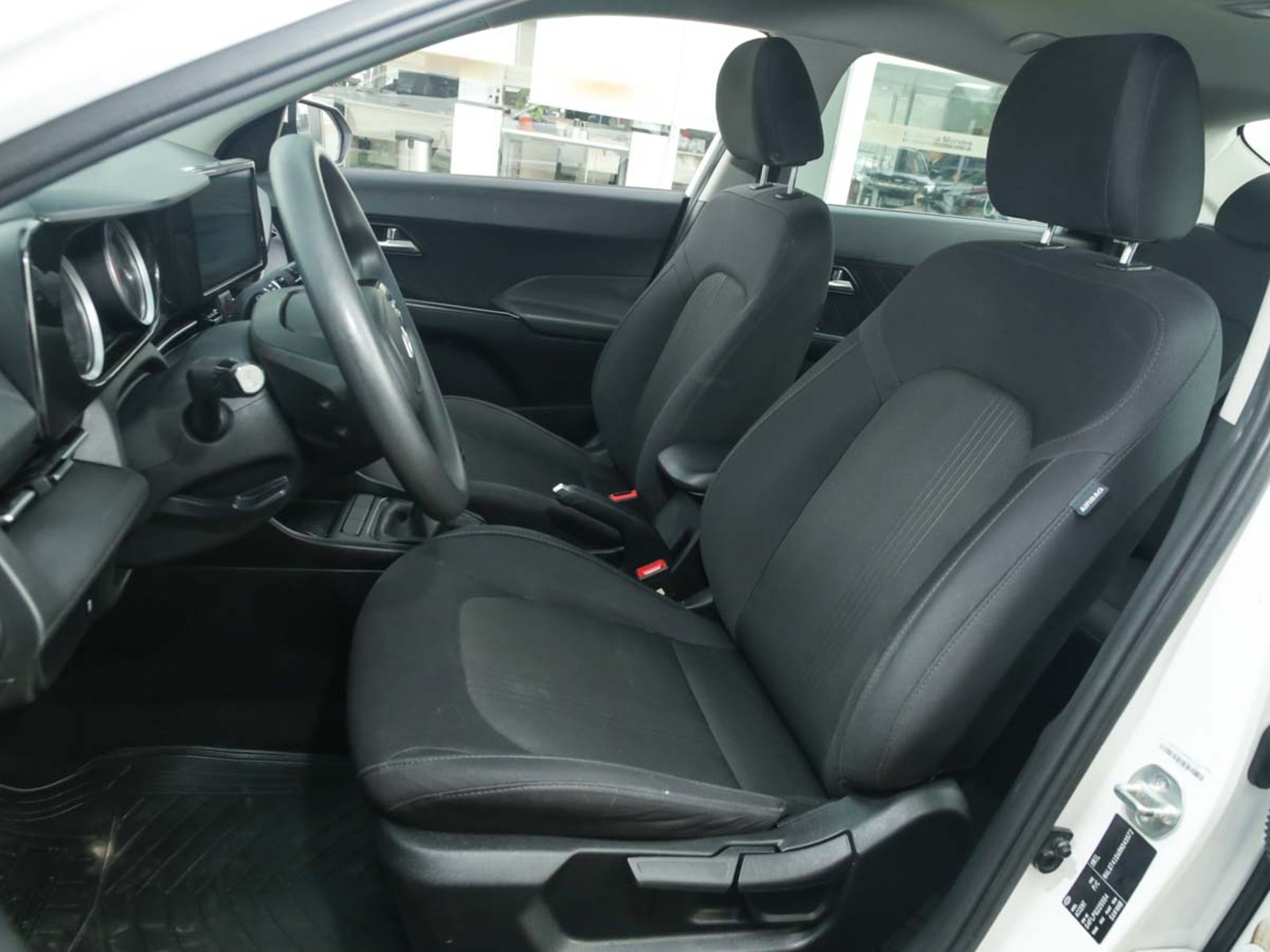 Hyundai ACCENT BN7I MPI 1.5 MT 2024 - Imagen 7 de 8