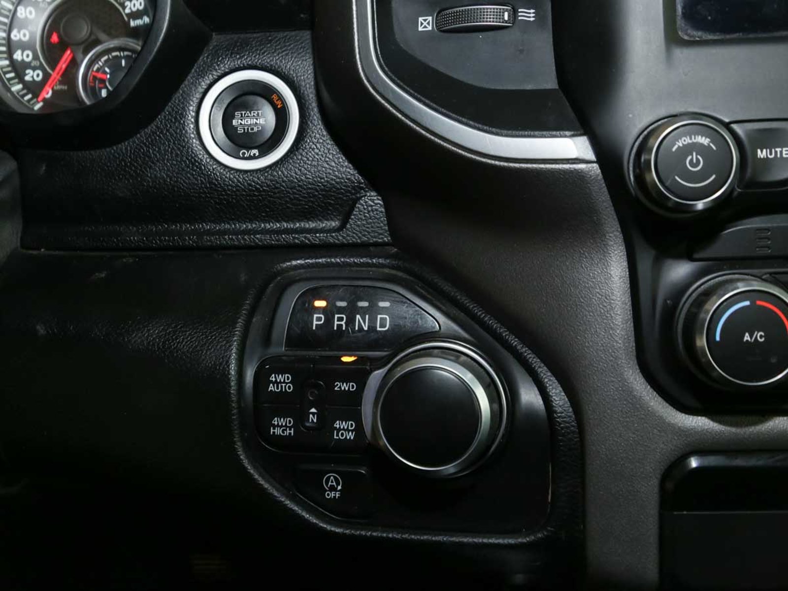 RAM 1500 BIG HORN CREW CAB 4X4 3.6 AUT 2021 - Imagen 10 de 14