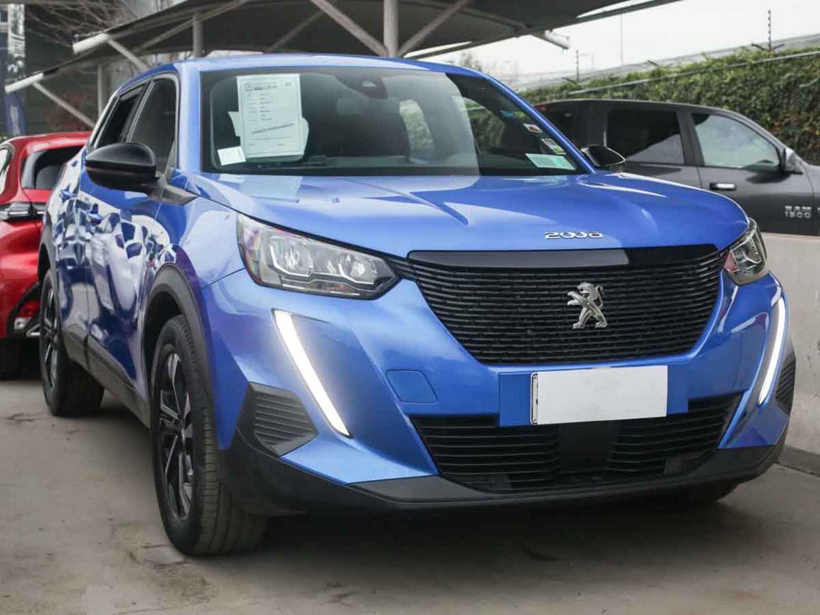 Peugeot 2008 PURETECH 130 4X2 1.2 2022 - Foto 2 de 8
