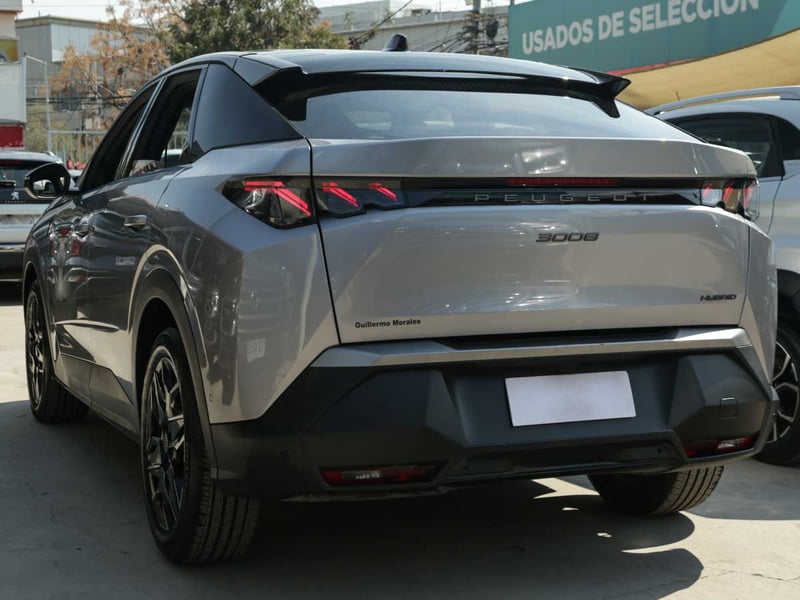 Peugeot 3008 P64 GT MHEV 136 EDCT6 2025 - Imagen 3 de 8