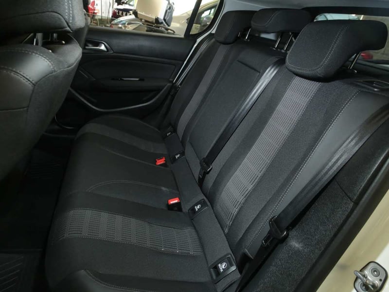 Peugeot 308 BLUE HDI 130 1.5 2021 - Imagen 11 de 14