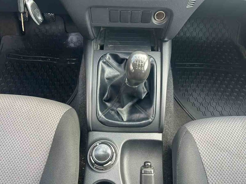Mitsubishi L-200 KATANA CRT 4X4 2.4 2023 - Imagen 9 de 16